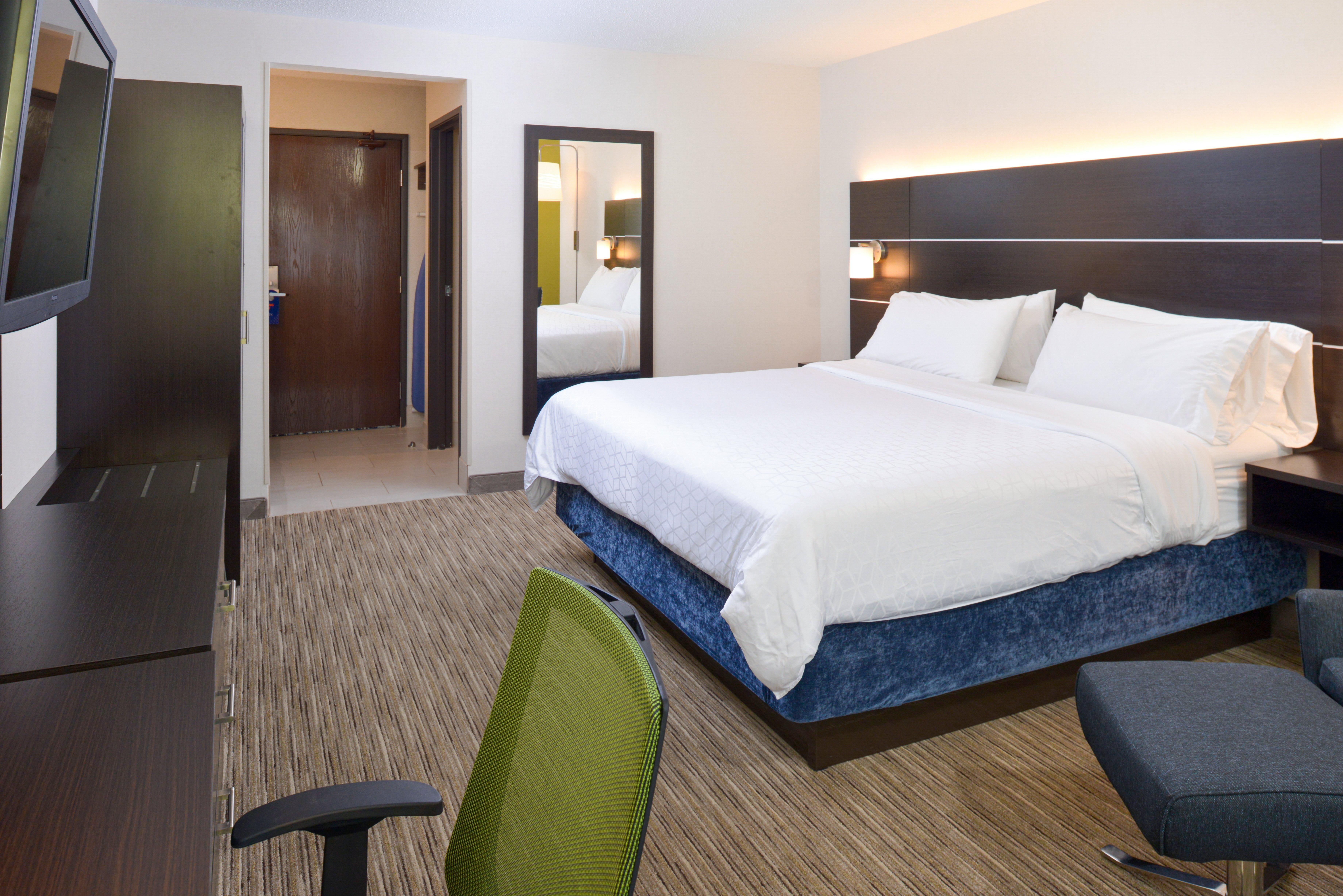 Holiday Inn Express Wixom By Ihg Exterior photo