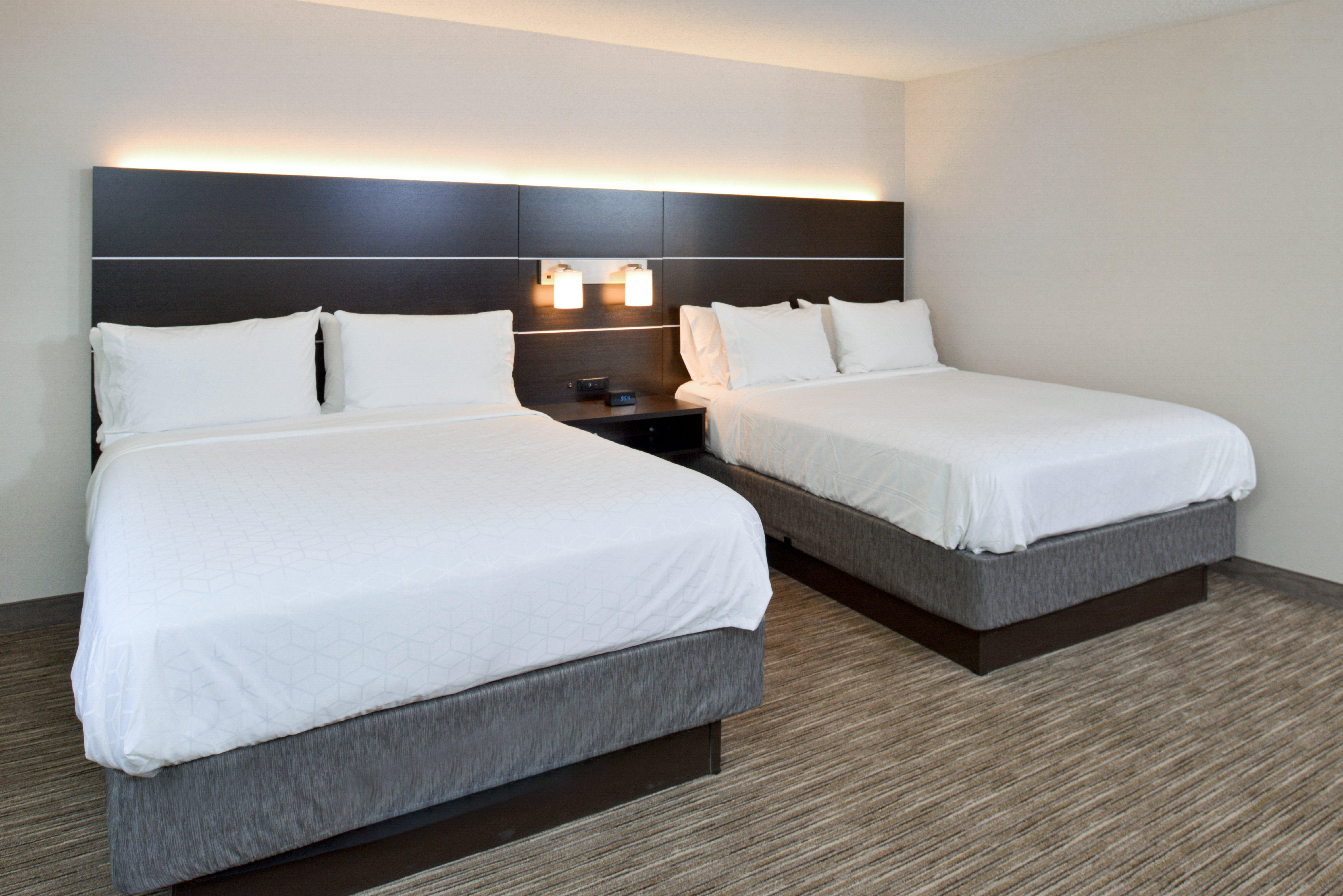 Holiday Inn Express Wixom By Ihg Exterior photo