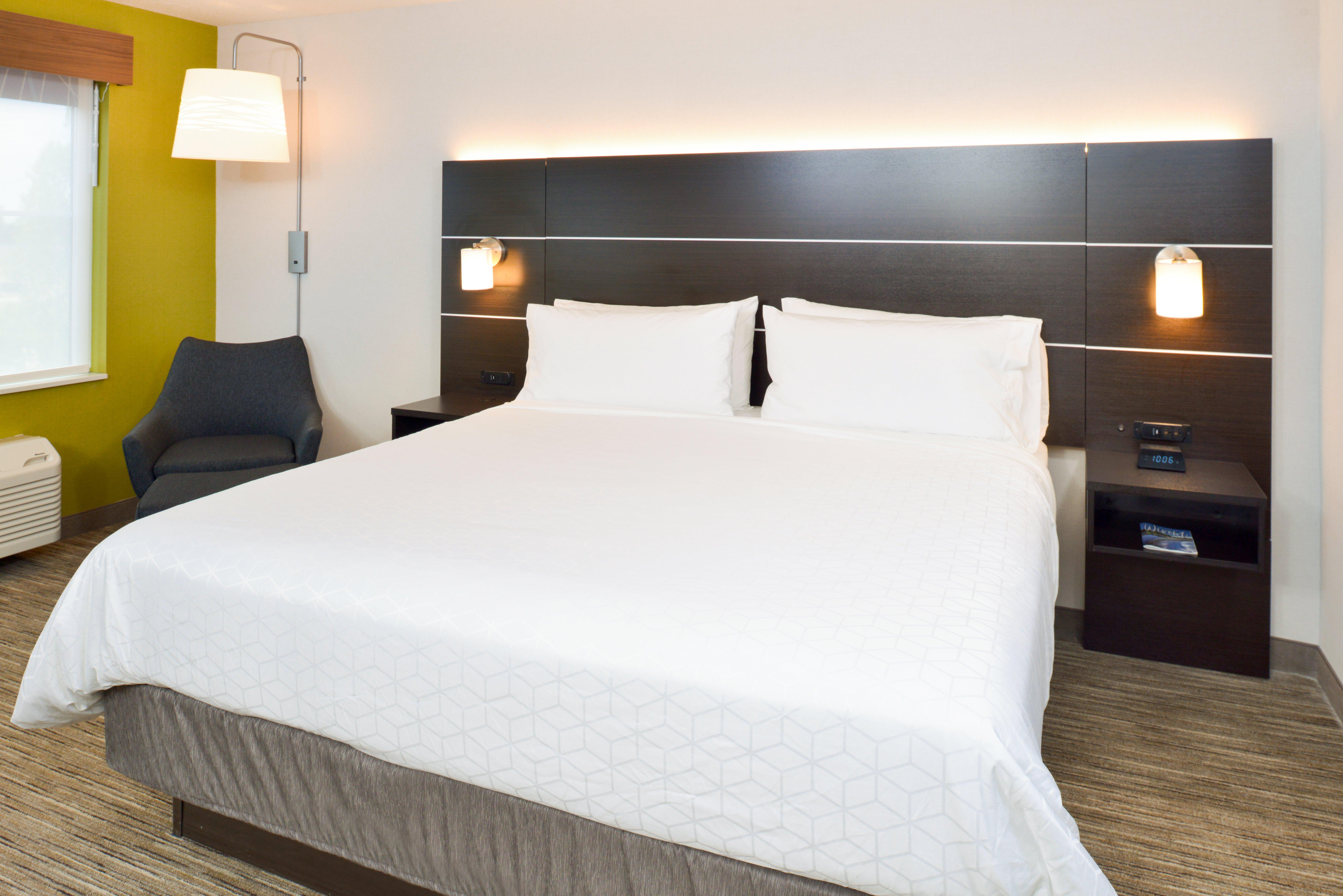 Holiday Inn Express Wixom By Ihg Exterior photo