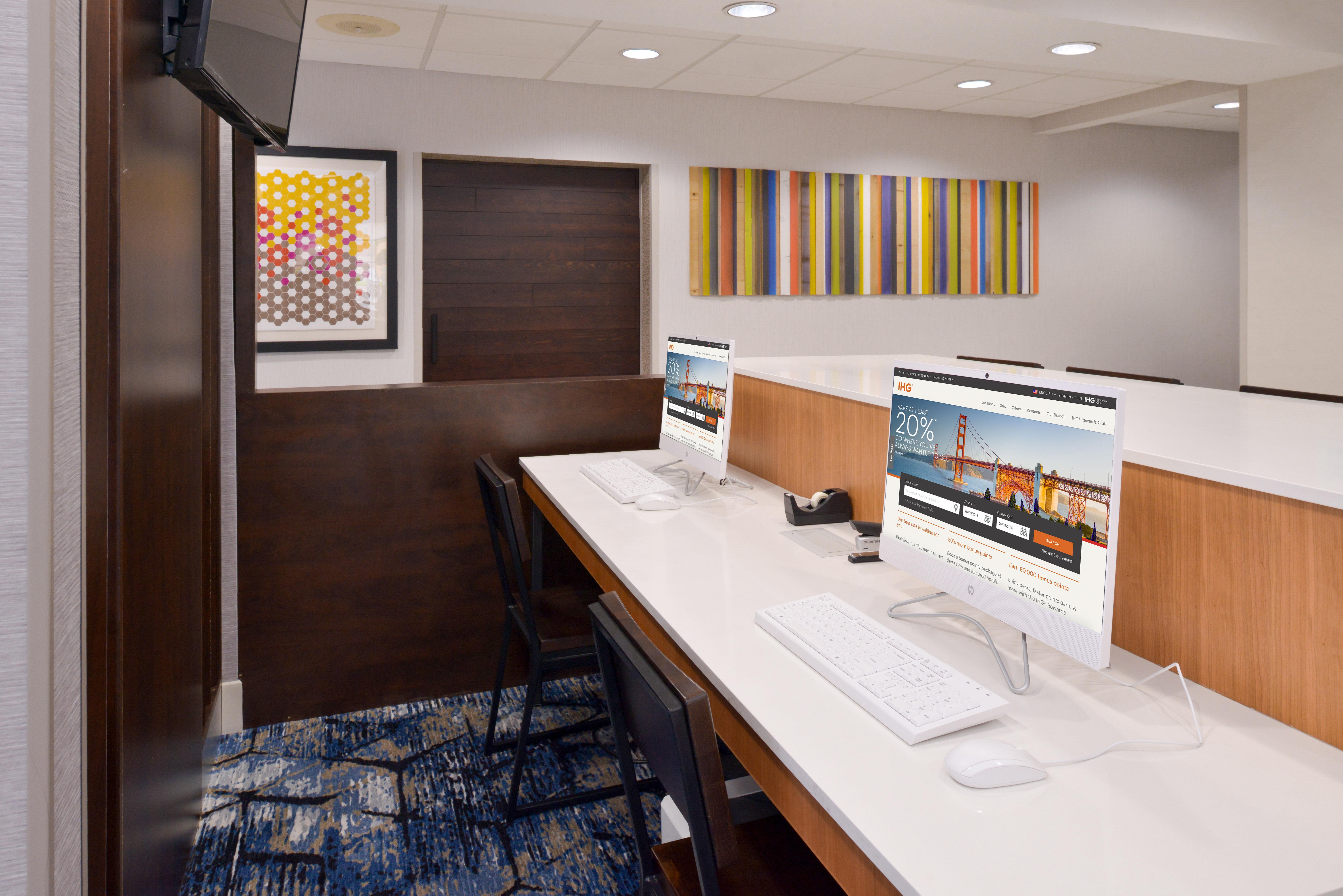 Holiday Inn Express Wixom By Ihg Exterior photo